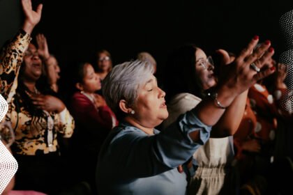 When Women Pray: Insight To Power of Women's Prayer