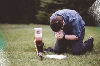 What Are The 4 Types of Prayer? A Deep Dive Into ACTS